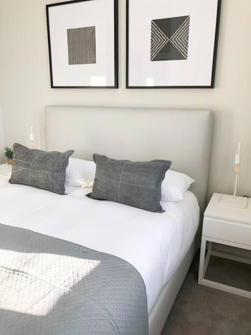 Axis-luxury Two Bedroom With Ocean And Mountain Views - 3 Kapstadt