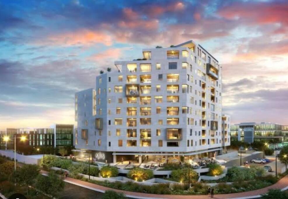 Apartment Axis-luxury Two Bedroom With Ocean And Mountain Views - 3