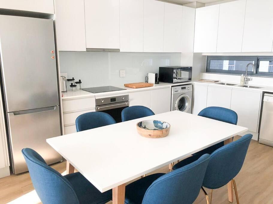 Axis-luxury Two Bedroom With Ocean And Mountain Views - 3 * Kapstadt