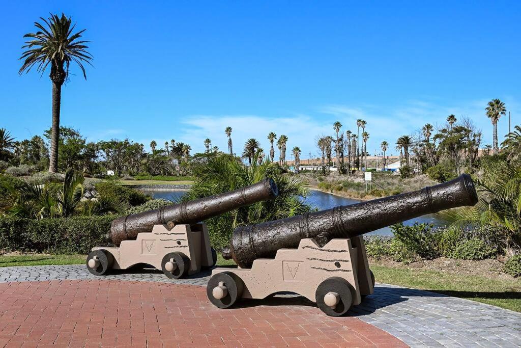 Axis-luxury Two Bedroom With Ocean And Mountain Views - 3