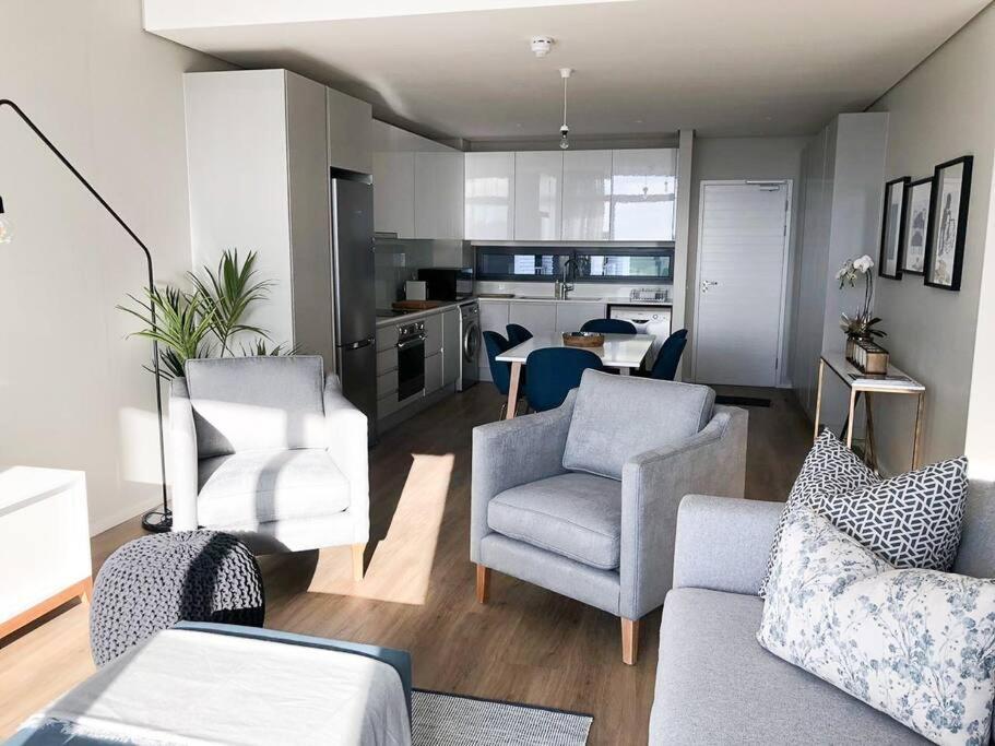 Axis-luxury Two Bedroom With Ocean And Mountain Views - 3 *